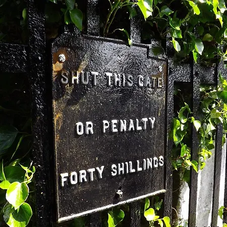 Апартаменты Village Way *