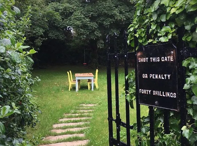 Daire Village Way *